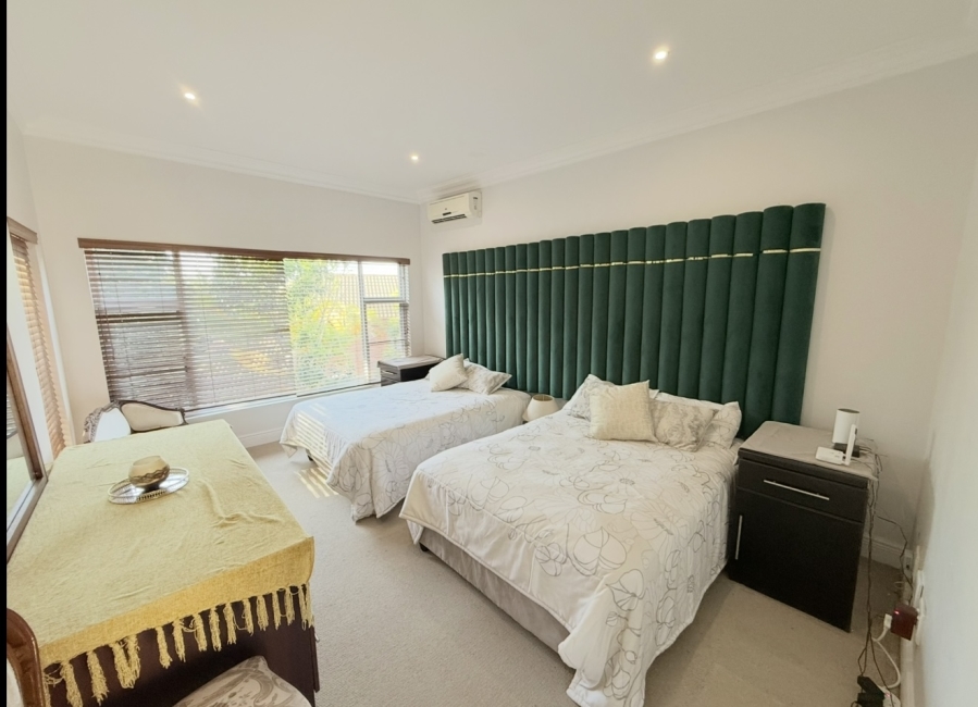 5 Bedroom Property for Sale in Umhlanga KwaZulu-Natal