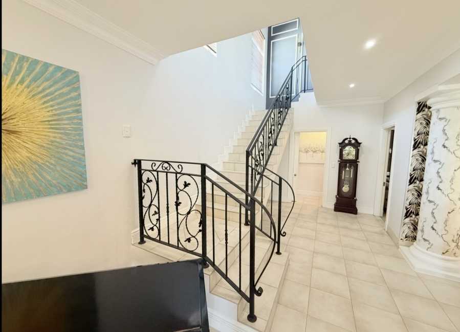 5 Bedroom Property for Sale in Umhlanga KwaZulu-Natal