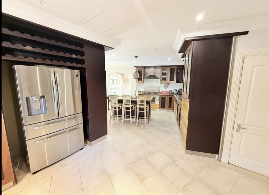 5 Bedroom Property for Sale in Umhlanga KwaZulu-Natal