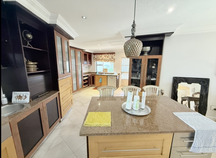 5 Bedroom Property for Sale in Umhlanga KwaZulu-Natal