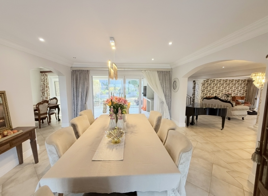 5 Bedroom Property for Sale in Umhlanga KwaZulu-Natal