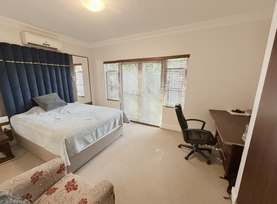 5 Bedroom Property for Sale in Umhlanga KwaZulu-Natal