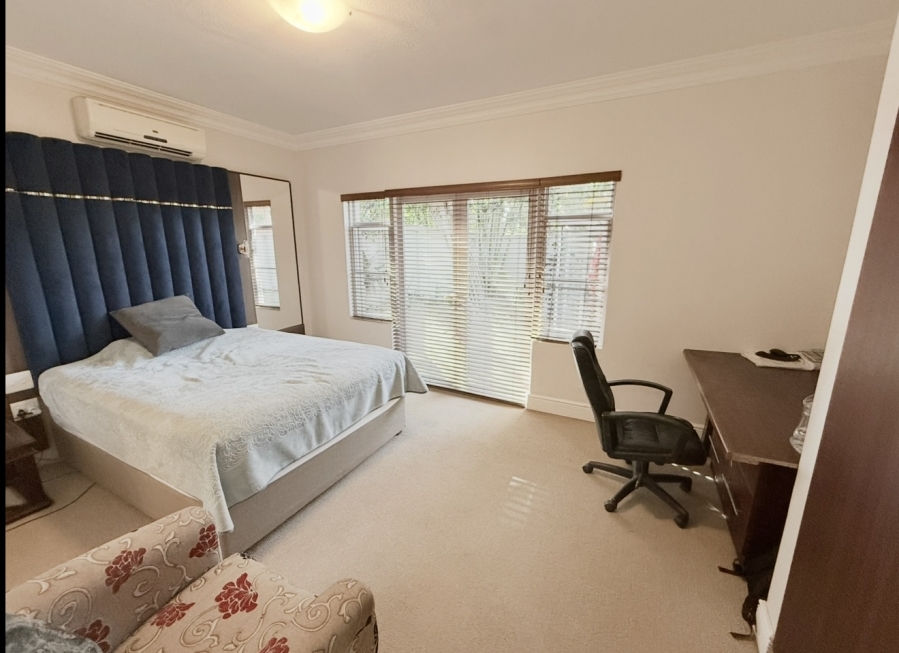 5 Bedroom Property for Sale in Umhlanga KwaZulu-Natal