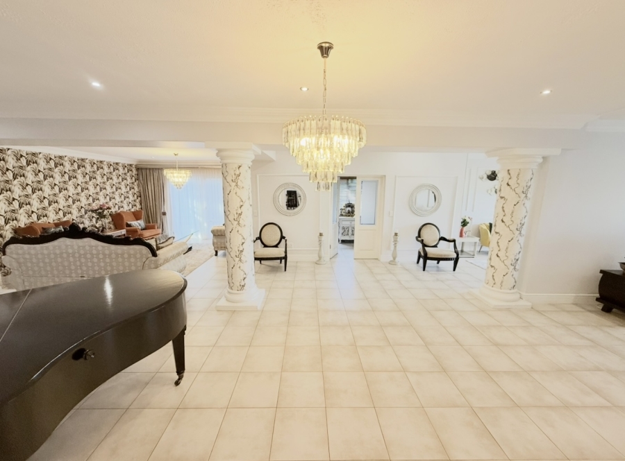 5 Bedroom Property for Sale in Umhlanga KwaZulu-Natal