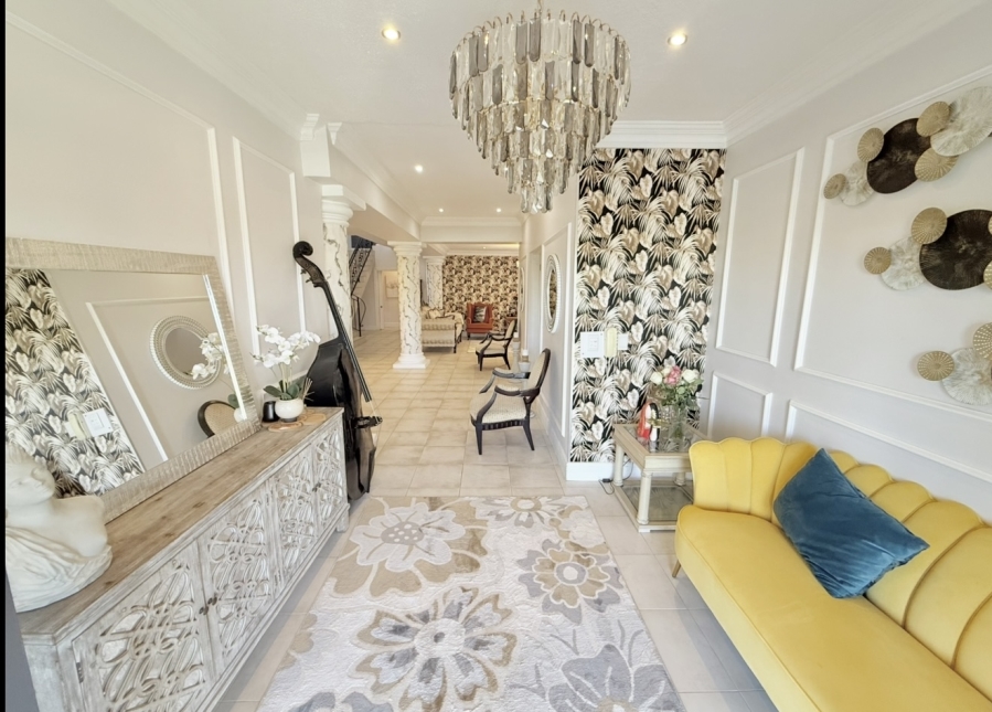 5 Bedroom Property for Sale in Umhlanga KwaZulu-Natal