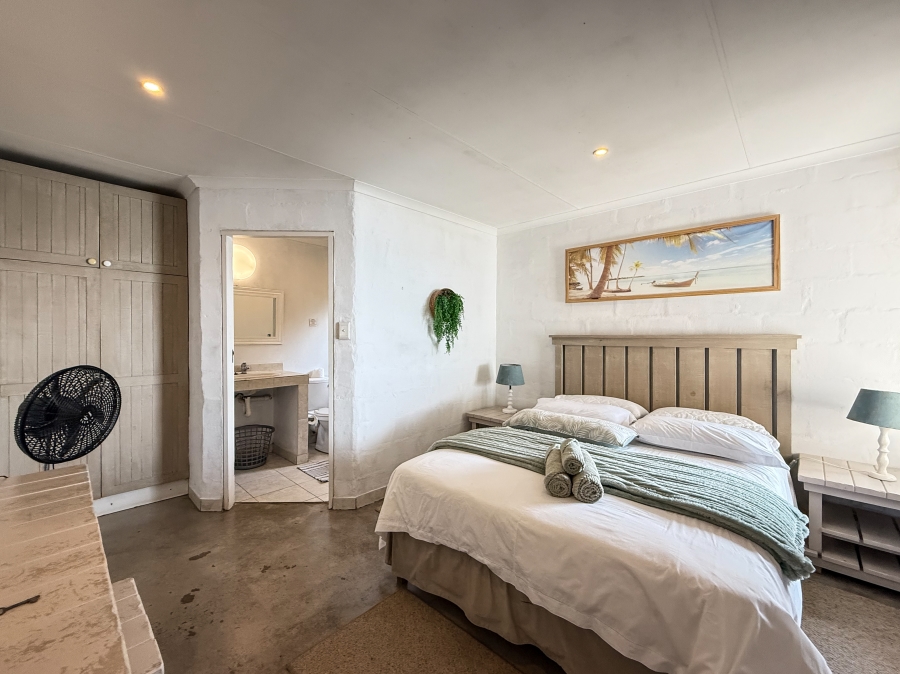 7 Bedroom Property for Sale in Sheffield Beach KwaZulu-Natal