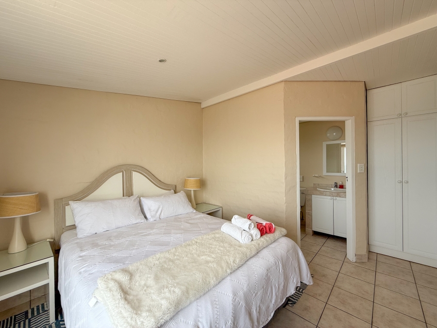 7 Bedroom Property for Sale in Sheffield Beach KwaZulu-Natal