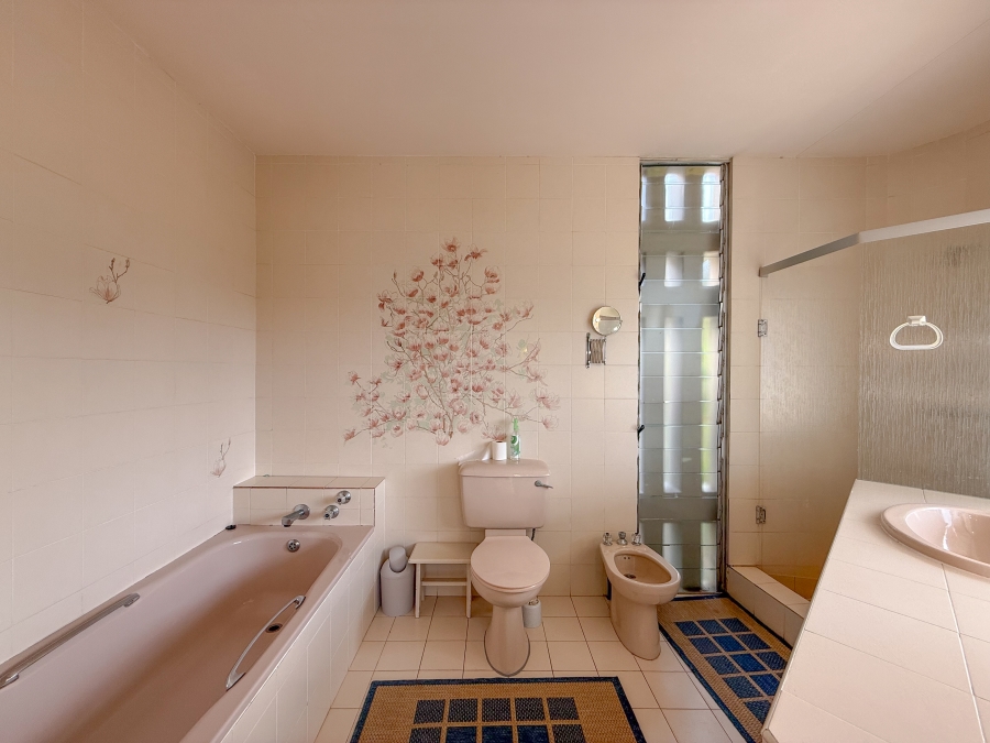 7 Bedroom Property for Sale in Sheffield Beach KwaZulu-Natal