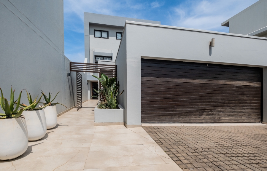 6 Bedroom Property for Sale in Umhlanga KwaZulu-Natal