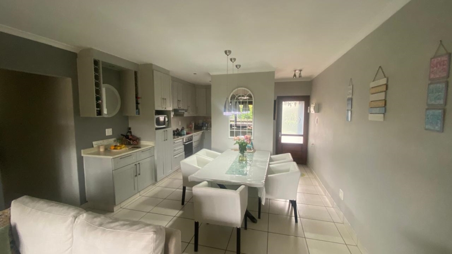 3 Bedroom Property for Sale in Wakenshaw Estate KwaZulu-Natal