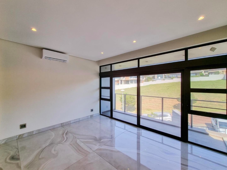 5 Bedroom Property for Sale in Izinga KwaZulu-Natal