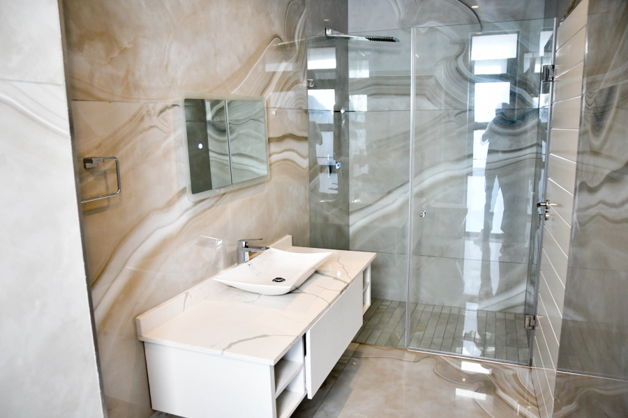 5 Bedroom Property for Sale in Izinga KwaZulu-Natal