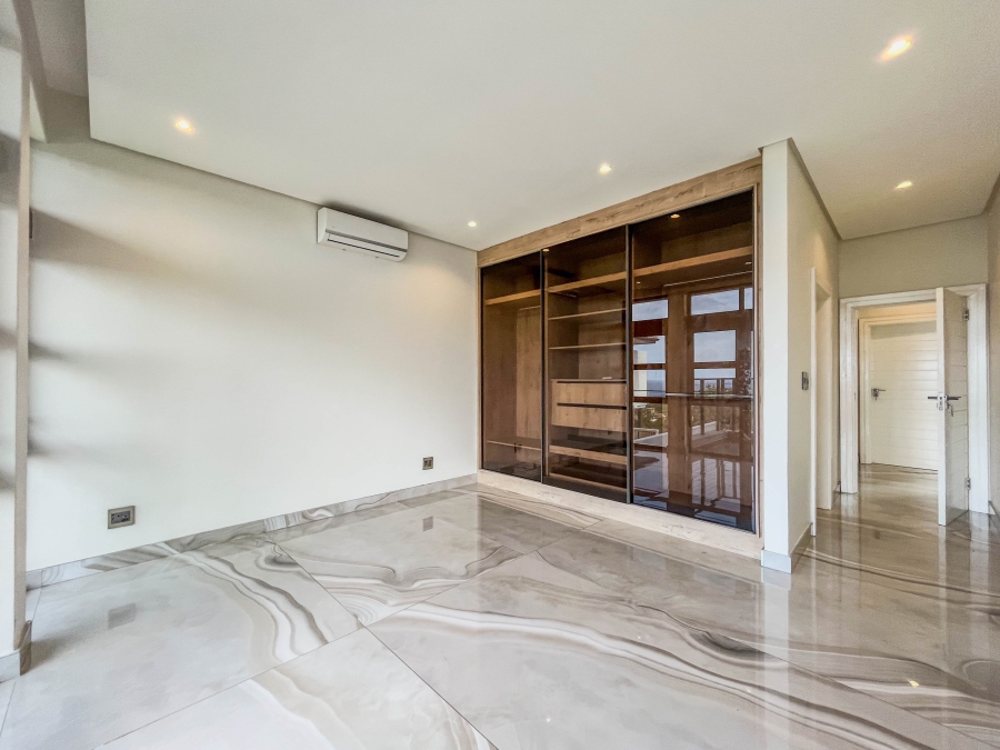 5 Bedroom Property for Sale in Izinga KwaZulu-Natal