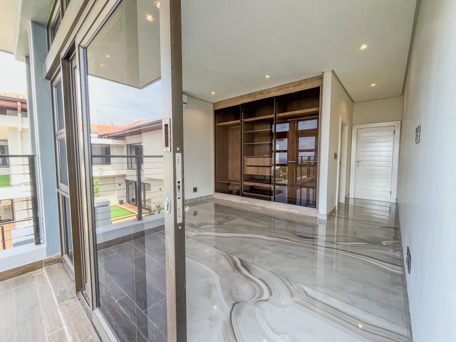 5 Bedroom Property for Sale in Izinga KwaZulu-Natal