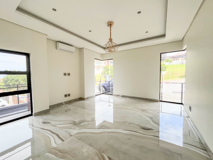 5 Bedroom Property for Sale in Izinga KwaZulu-Natal