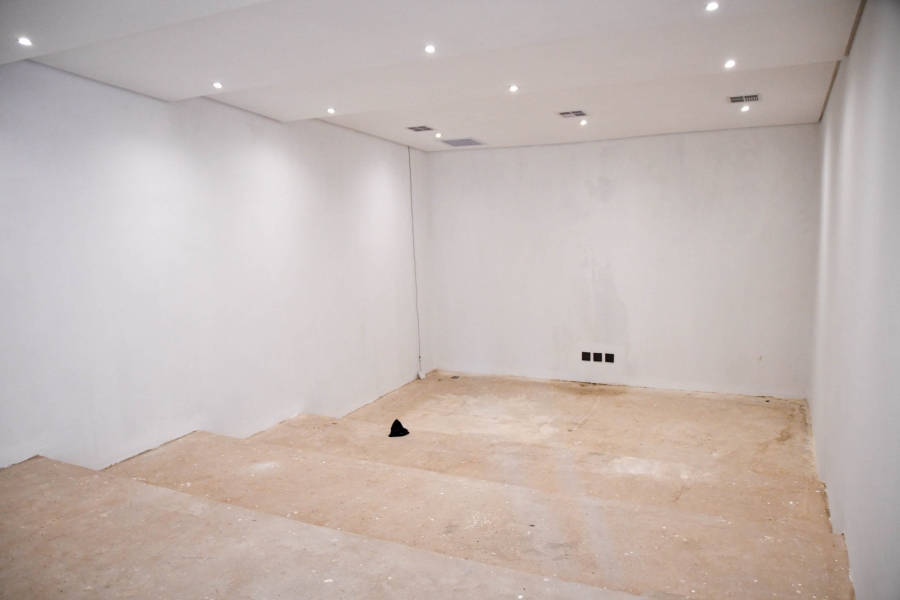 5 Bedroom Property for Sale in Izinga KwaZulu-Natal