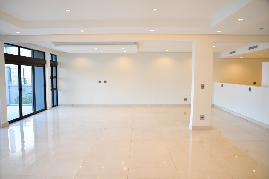 5 Bedroom Property for Sale in Izinga KwaZulu-Natal