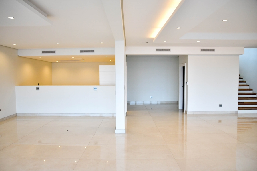 5 Bedroom Property for Sale in Izinga KwaZulu-Natal