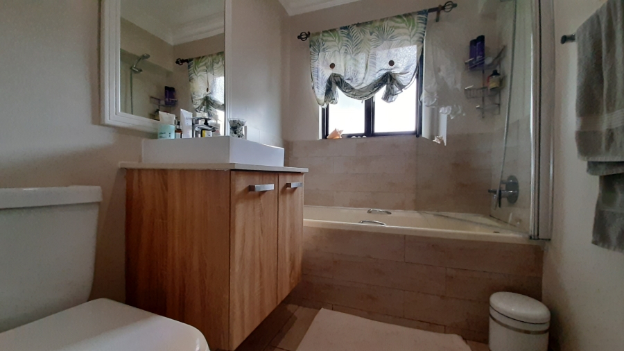 4 Bedroom Property for Sale in Seaward Estate KwaZulu-Natal