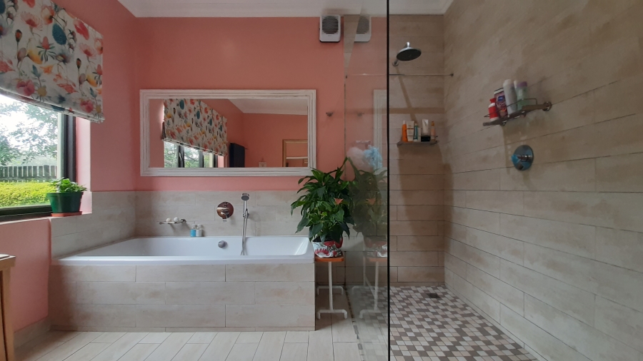 4 Bedroom Property for Sale in Seaward Estate KwaZulu-Natal