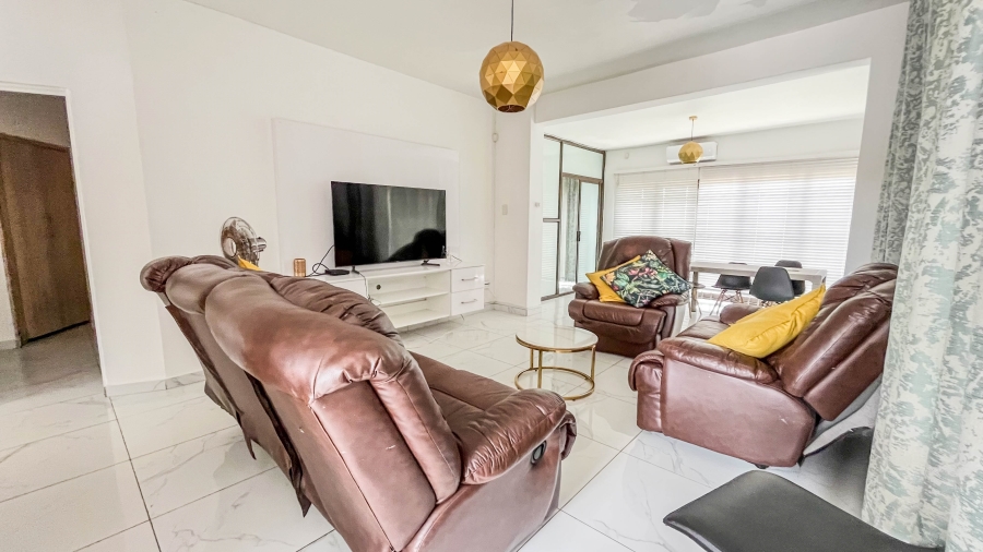 To Let 4 Bedroom Property for Rent in Tinley Manor KwaZulu-Natal