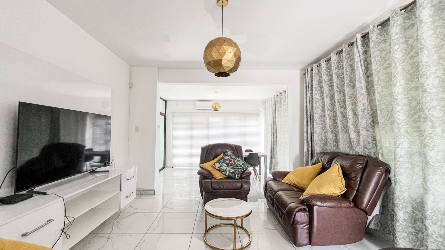 To Let 4 Bedroom Property for Rent in Tinley Manor KwaZulu-Natal