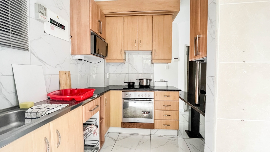 To Let 4 Bedroom Property for Rent in Tinley Manor KwaZulu-Natal