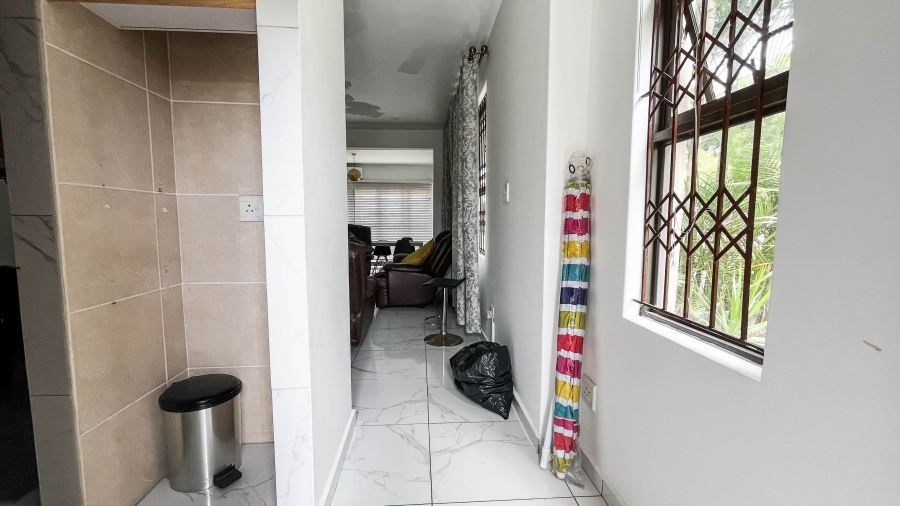 To Let 4 Bedroom Property for Rent in Tinley Manor KwaZulu-Natal