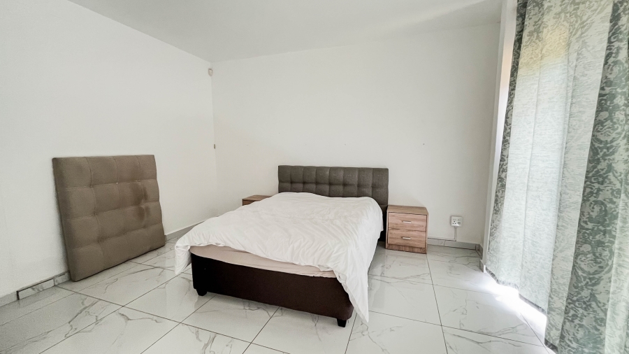 To Let 4 Bedroom Property for Rent in Tinley Manor KwaZulu-Natal