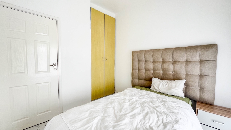 To Let 4 Bedroom Property for Rent in Tinley Manor KwaZulu-Natal