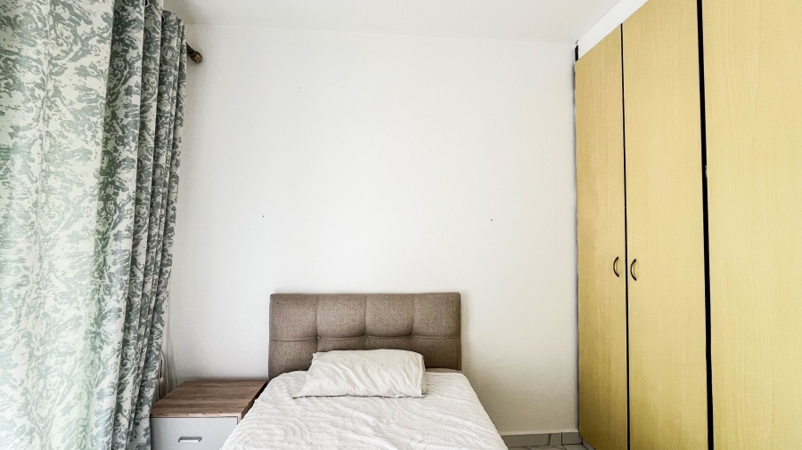 To Let 4 Bedroom Property for Rent in Tinley Manor KwaZulu-Natal