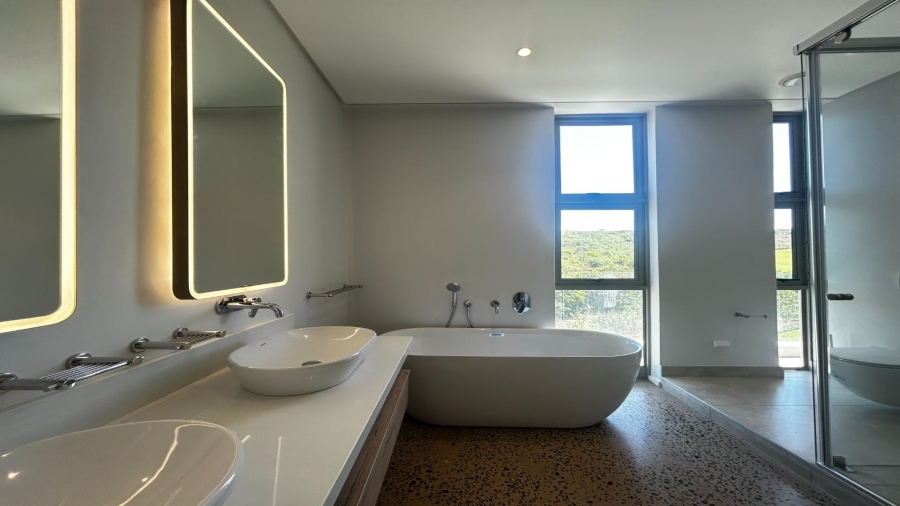 To Let 4 Bedroom Property for Rent in Zimbali Lakes Resort KwaZulu-Natal