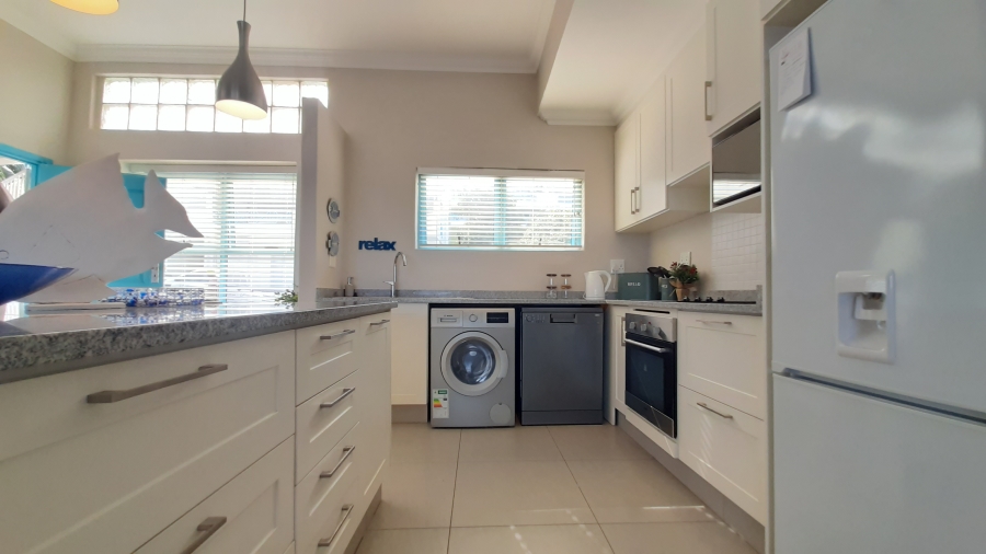 To Let 3 Bedroom Property for Rent in Shakas Rock KwaZulu-Natal