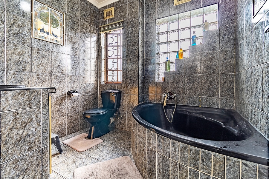 3 Bedroom Property for Sale in Dawncliffe KwaZulu-Natal