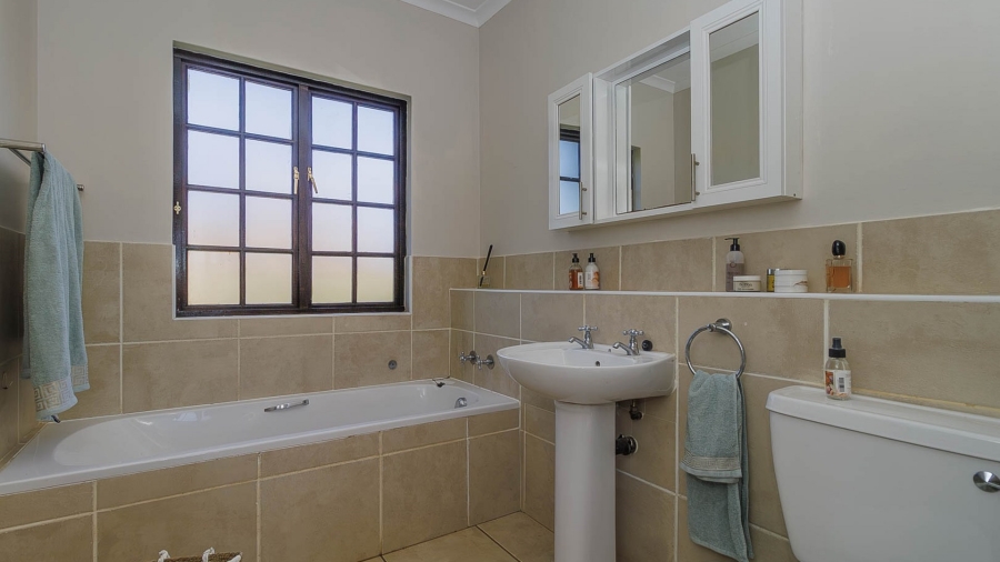 4 Bedroom Property for Sale in Clifton Hill Estate KwaZulu-Natal