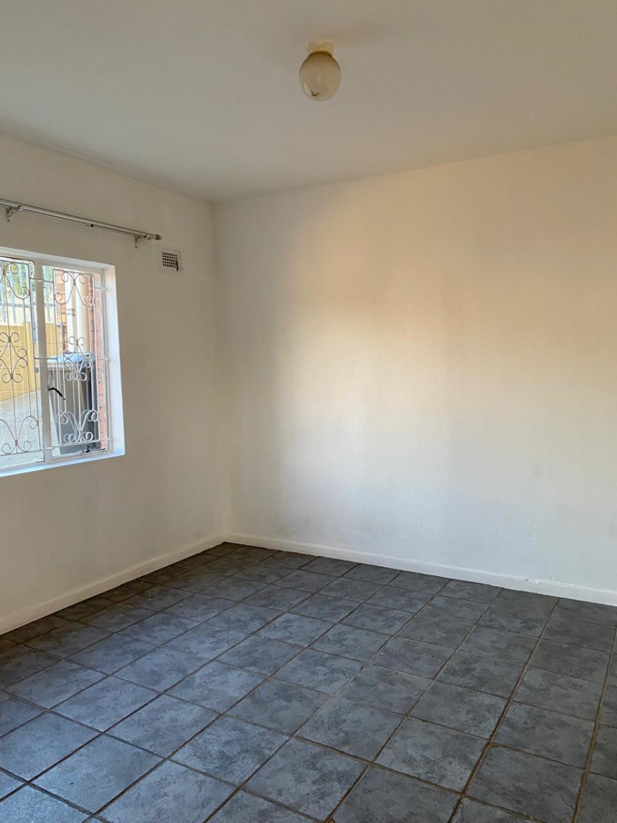 2 Bedroom Property for Sale in Reservoir Hills KwaZulu-Natal