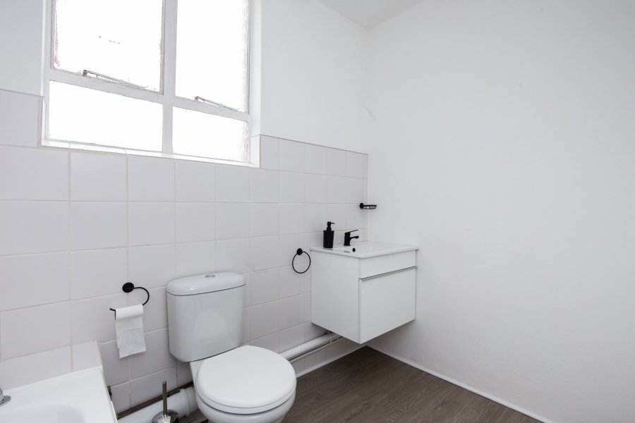 1 Bedroom Property for Sale in Glenwood KwaZulu-Natal