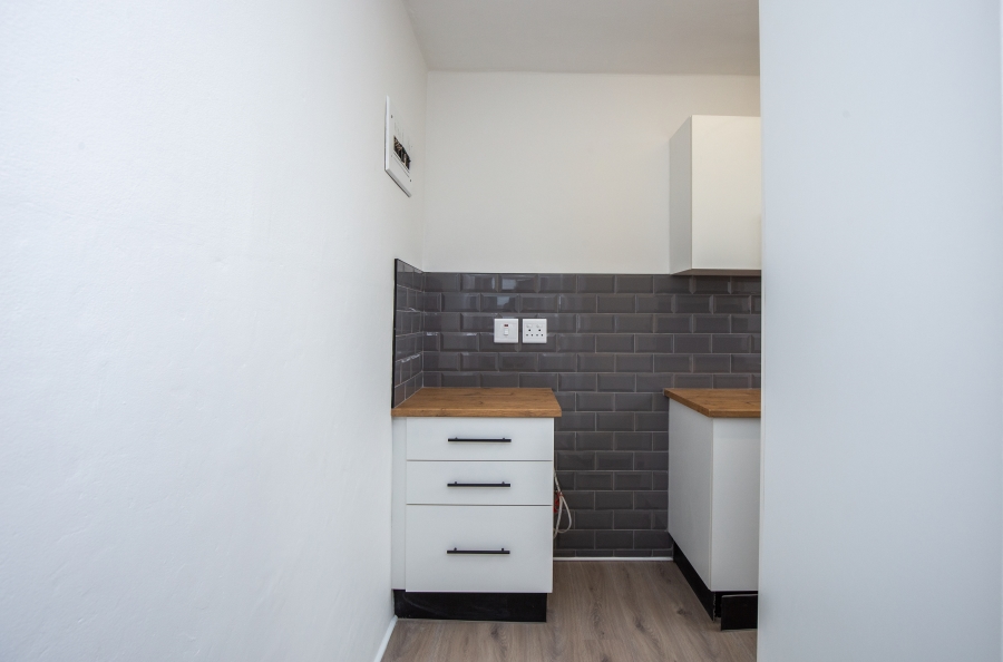 1 Bedroom Property for Sale in Glenwood KwaZulu-Natal