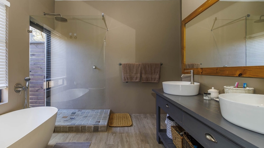 4 Bedroom Property for Sale in Cotswold Downs Estates KwaZulu-Natal