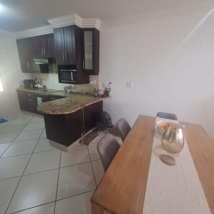 3 Bedroom Property for Sale in Westbrook KwaZulu-Natal