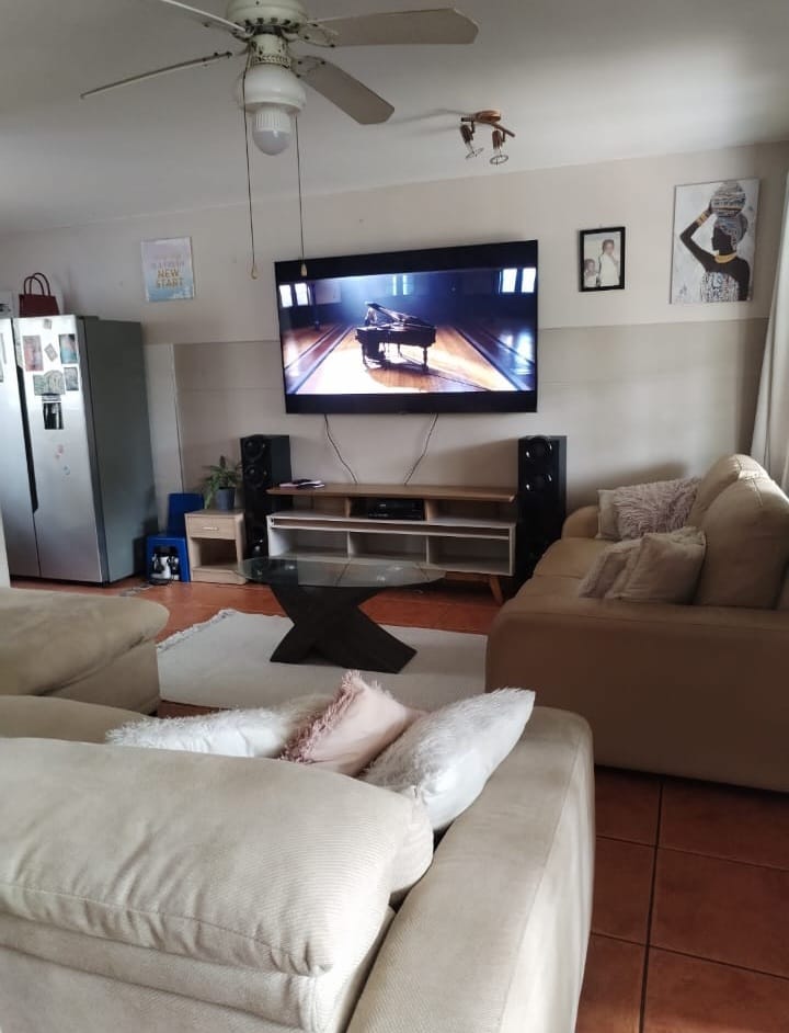 To Let 4 Bedroom Property for Rent in Mariannhill Park KwaZulu-Natal