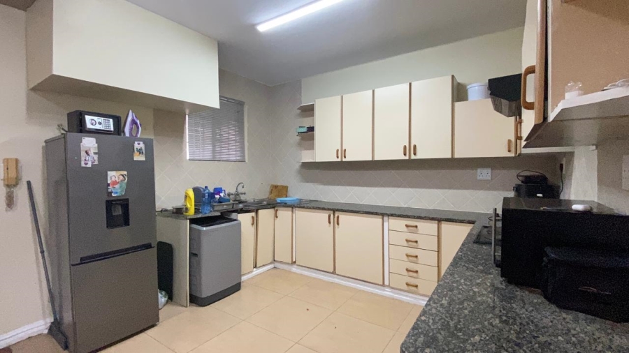 2 Bedroom Property for Sale in Glenwood KwaZulu-Natal