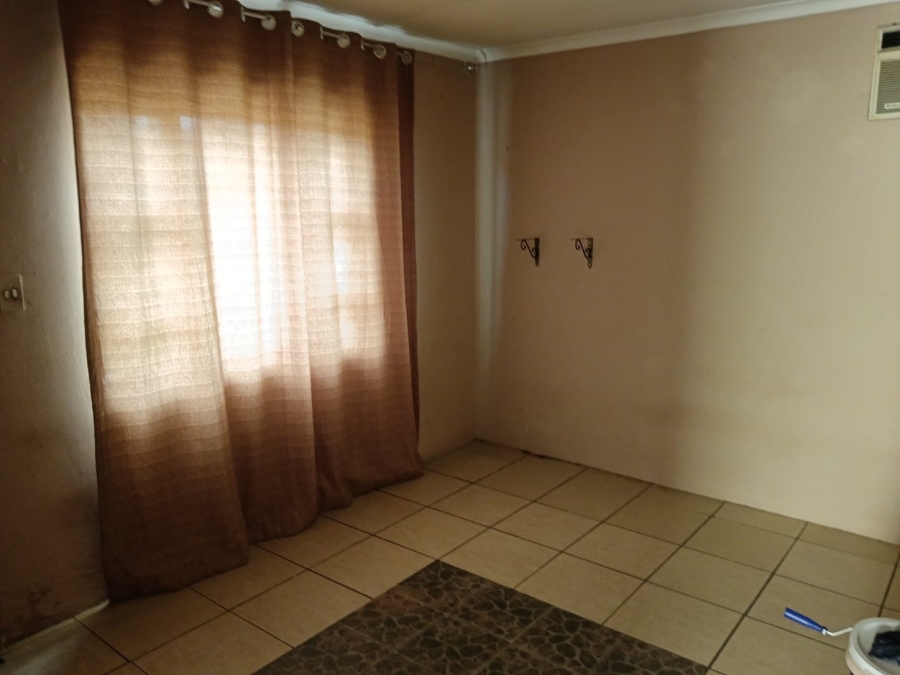 To Let 3 Bedroom Property for Rent in Woodview KwaZulu-Natal