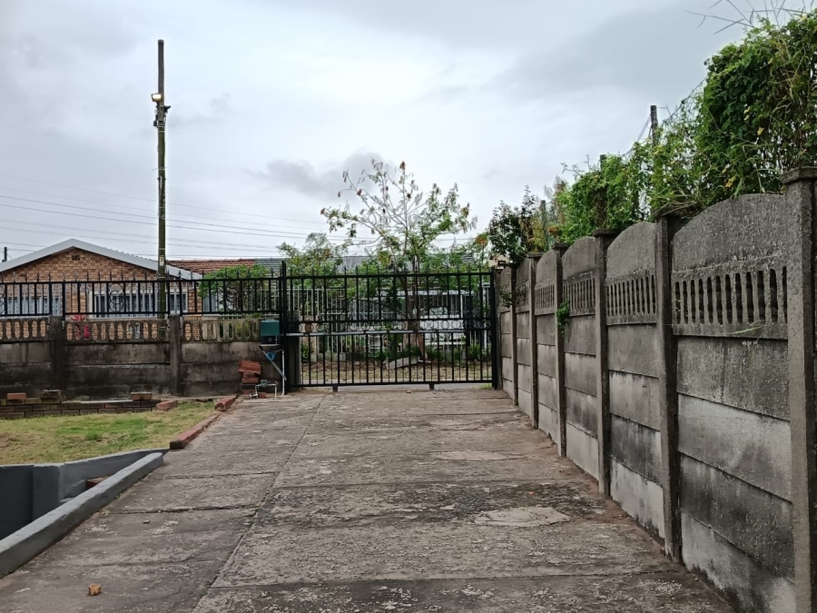 2 Bedroom Property for Sale in Havenside KwaZulu-Natal