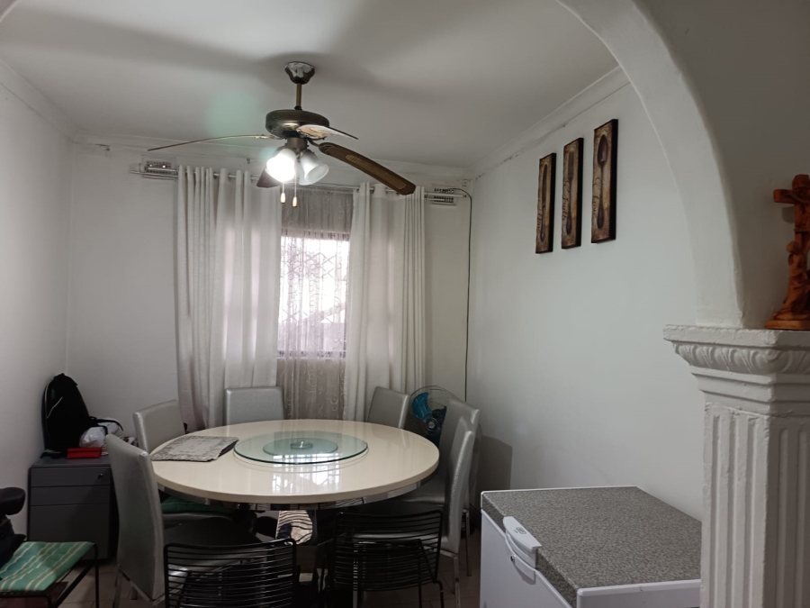 2 Bedroom Property for Sale in Havenside KwaZulu-Natal