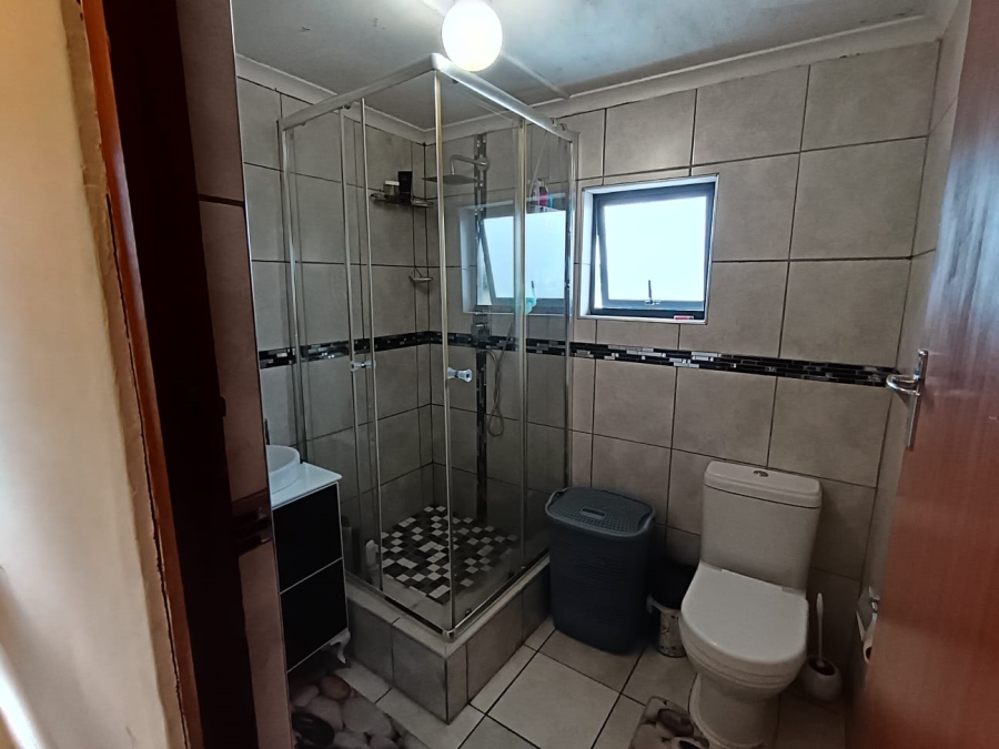 2 Bedroom Property for Sale in Havenside KwaZulu-Natal
