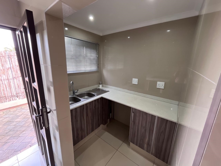 3 Bedroom Property for Sale in Mount Vernon KwaZulu-Natal