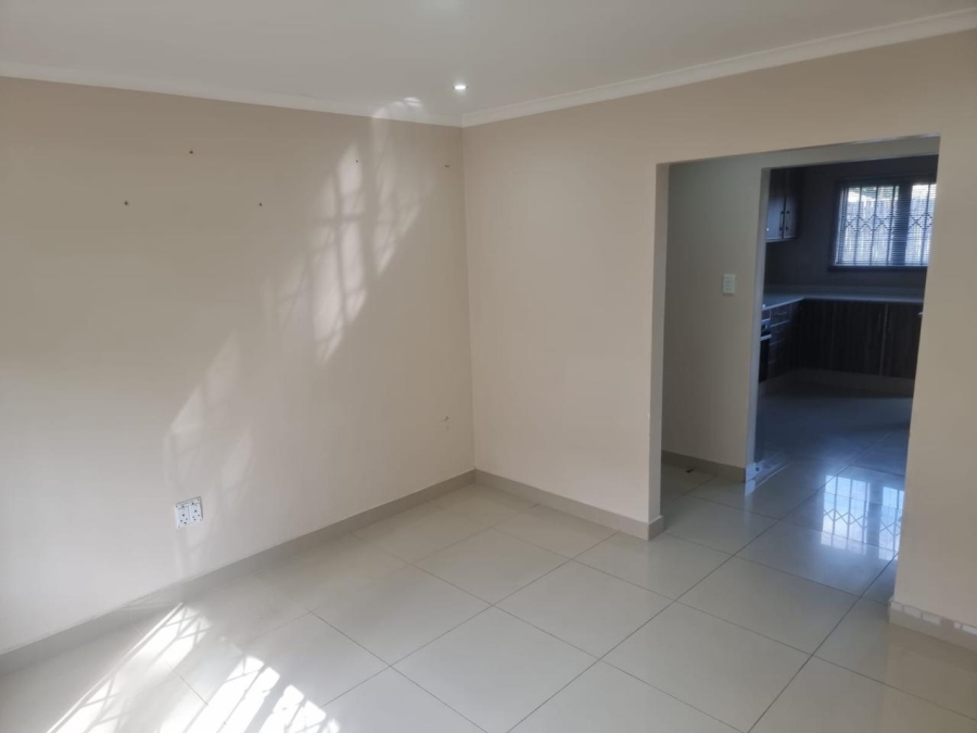 3 Bedroom Property for Sale in Mount Vernon KwaZulu-Natal