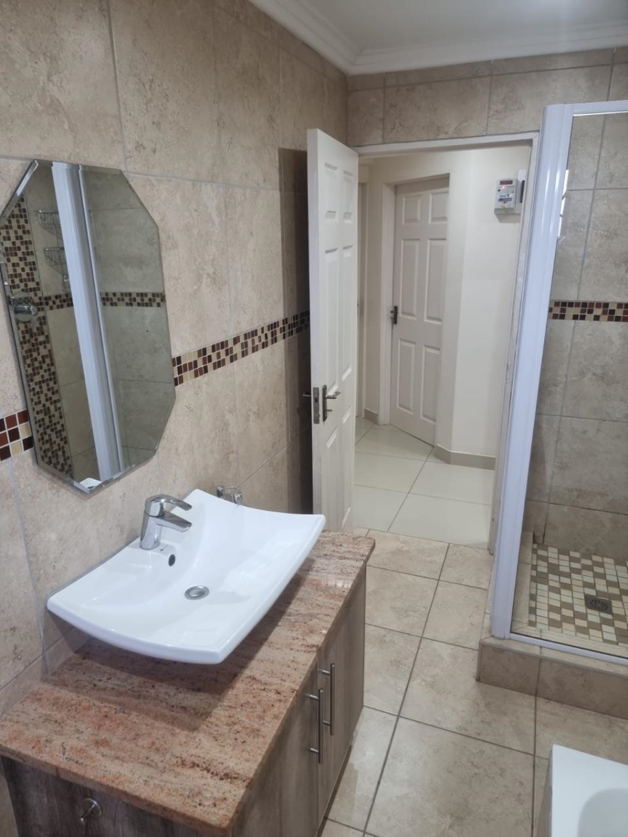 3 Bedroom Property for Sale in Mount Vernon KwaZulu-Natal