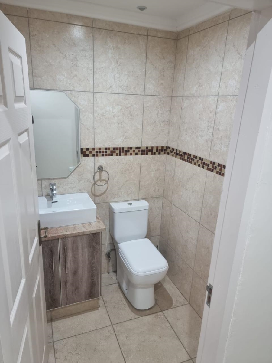 3 Bedroom Property for Sale in Mount Vernon KwaZulu-Natal